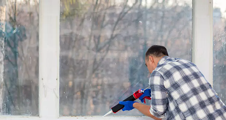 Quality Sliding Shower Door Repair for Closing Issues in Palm Bay, FL