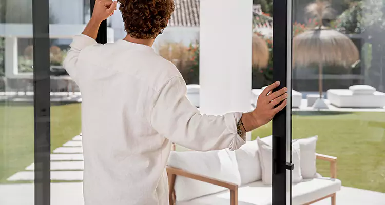 Sliding Screen Door Maintenance for Closing Issues in Palm Bay, FL